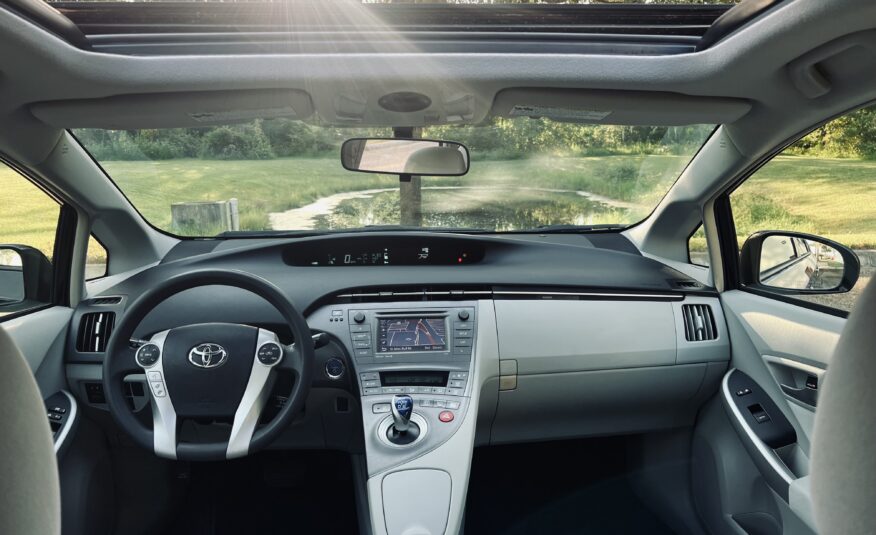 2012 Toyota Prius 3