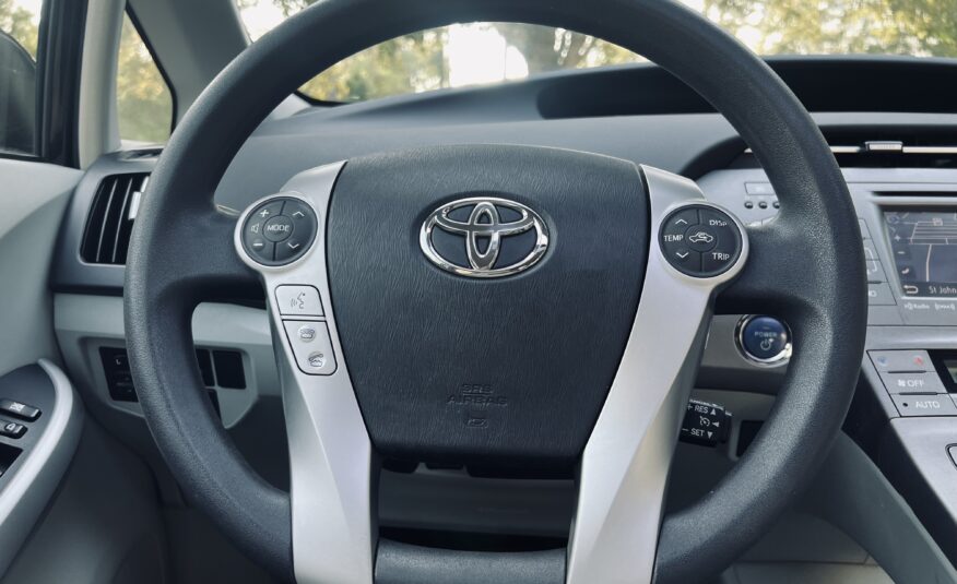 2012 Toyota Prius 3