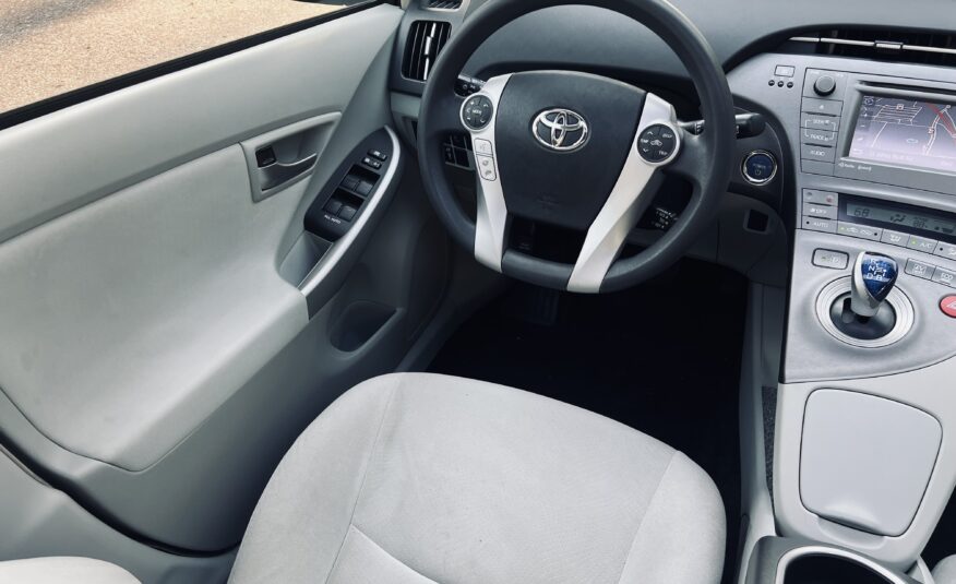 2012 Toyota Prius 3