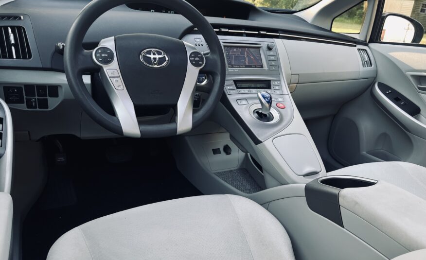 2012 Toyota Prius 3