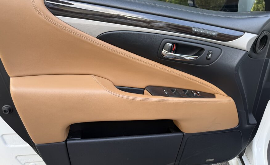 2013 Lexus LS460
