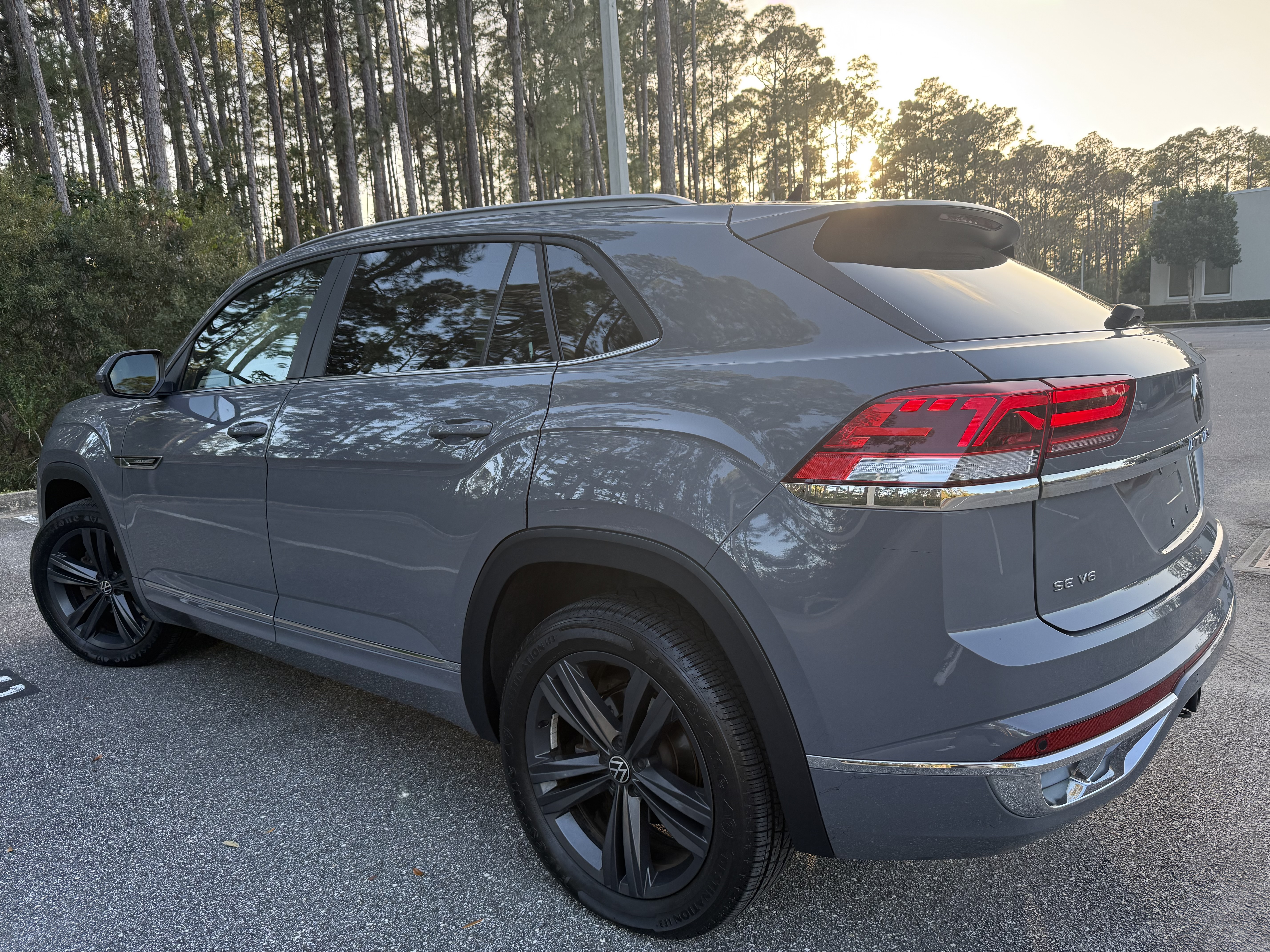 2020 Volkswagen Atlas Cross Sport SE w/Tech R-Line - Photo 8