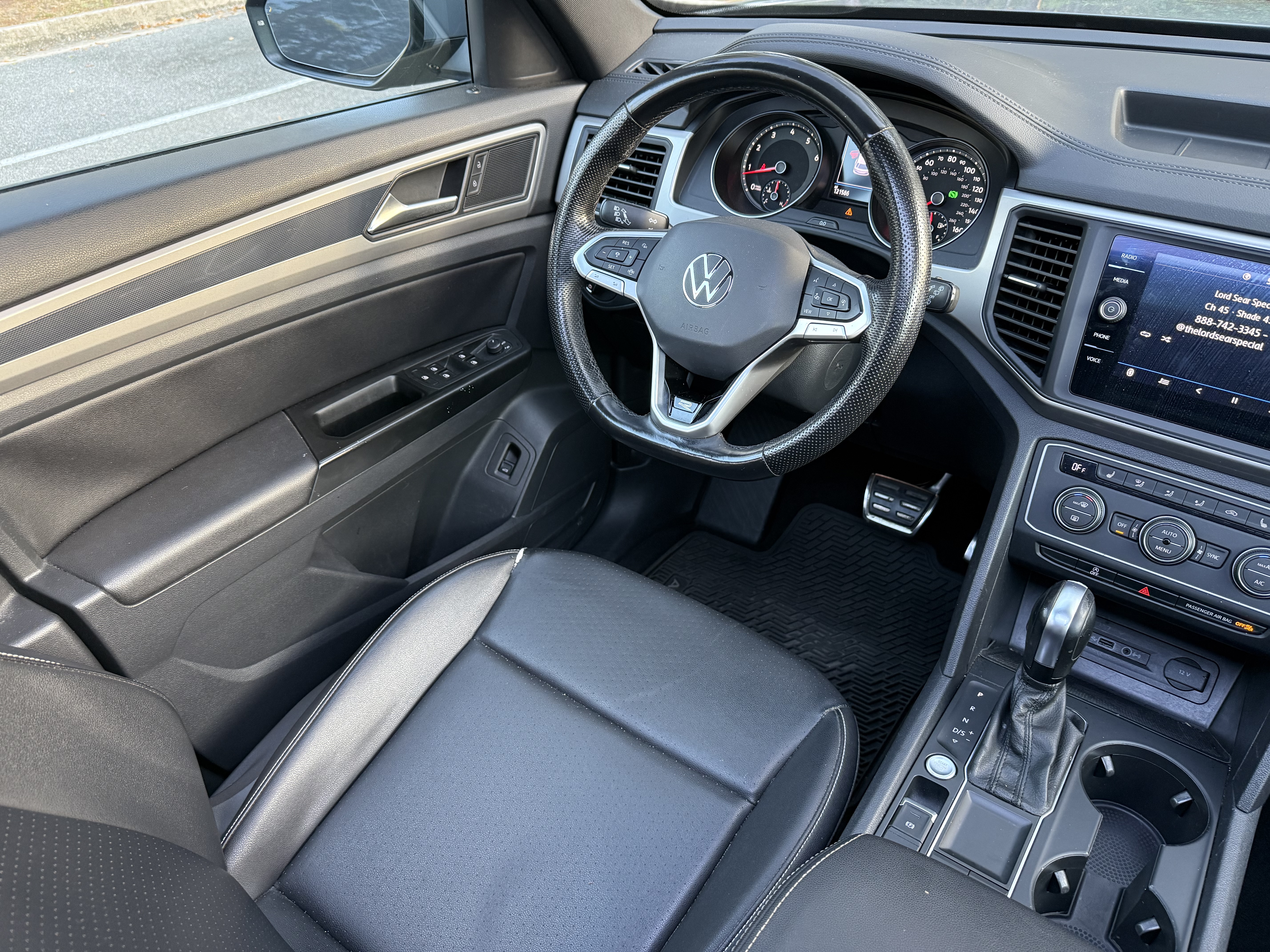 2020 Volkswagen Atlas Cross Sport SE w/Tech R-Line - Photo 17