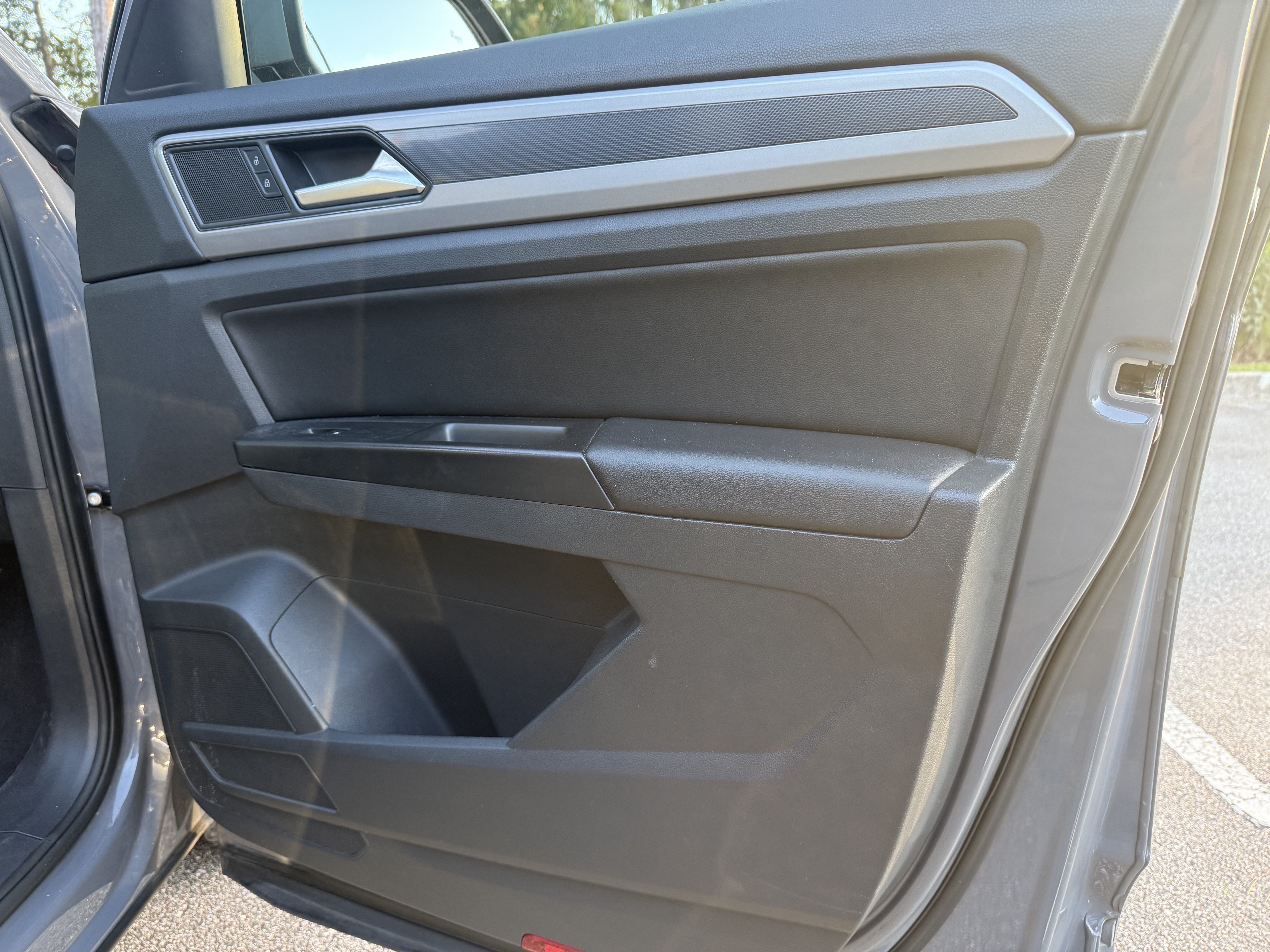2020 Volkswagen Atlas Cross Sport SE w/Tech R-Line - Photo 28
