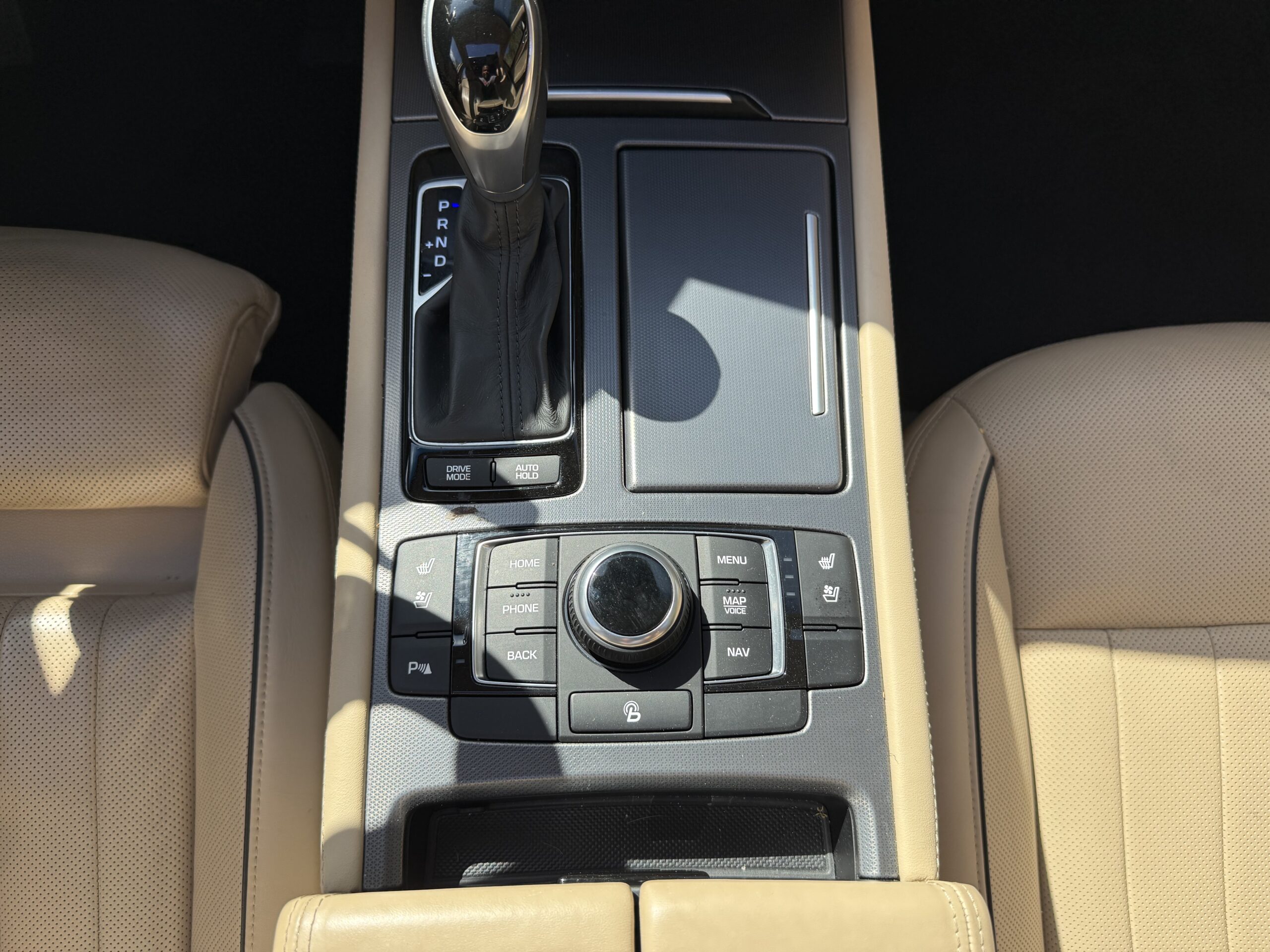 2016 Hyundai Genesis