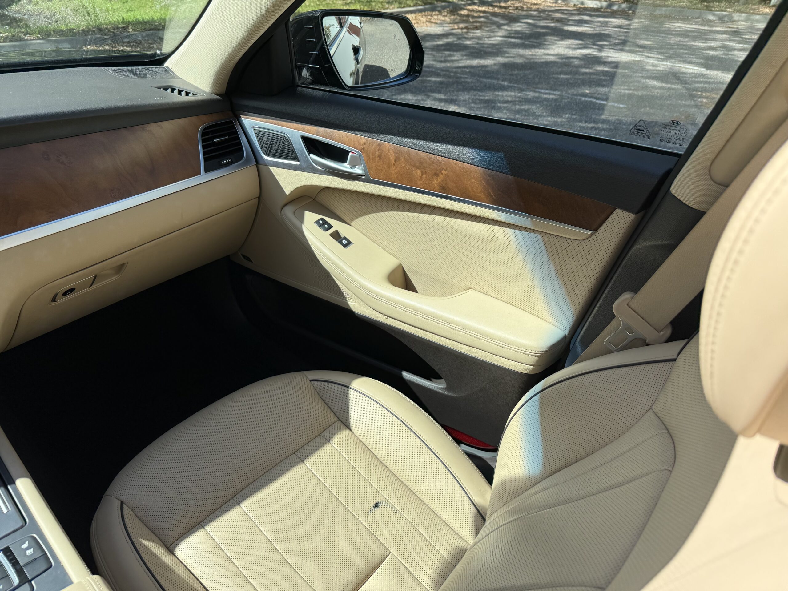 2016 Hyundai Genesis