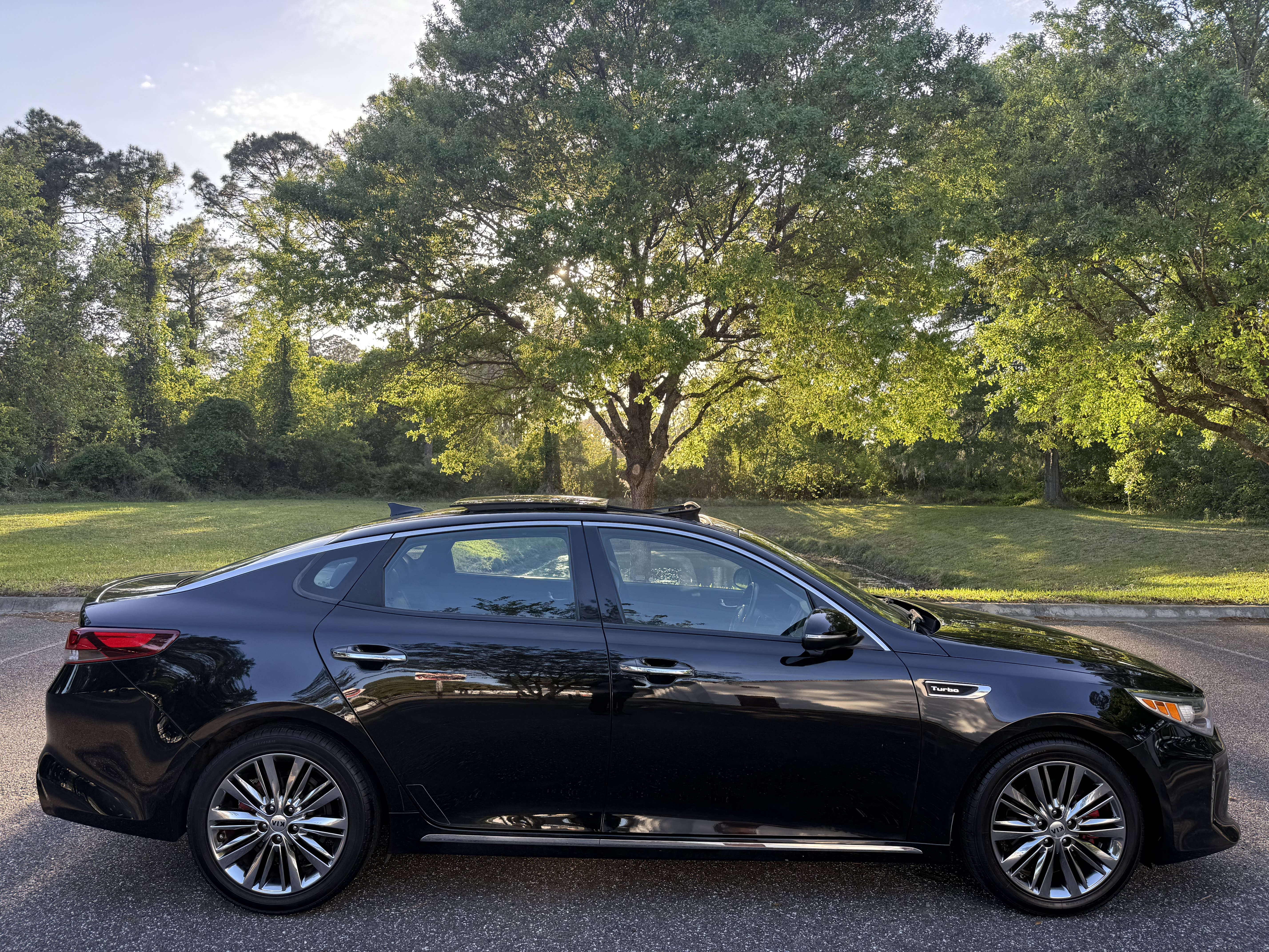 2016 Kia Optima SXL AT Turbo's photo